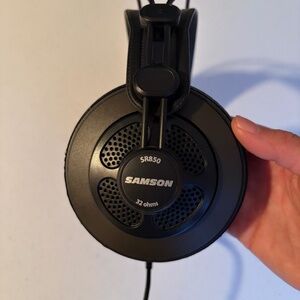 Samson SR580 Semi-Open Studio Headphones